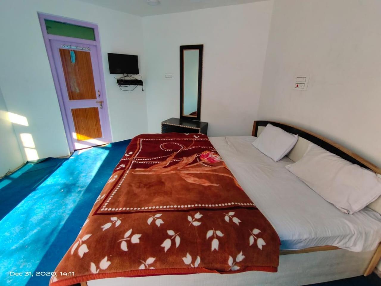 Hotel D Indian Kargil Exteriér fotografie